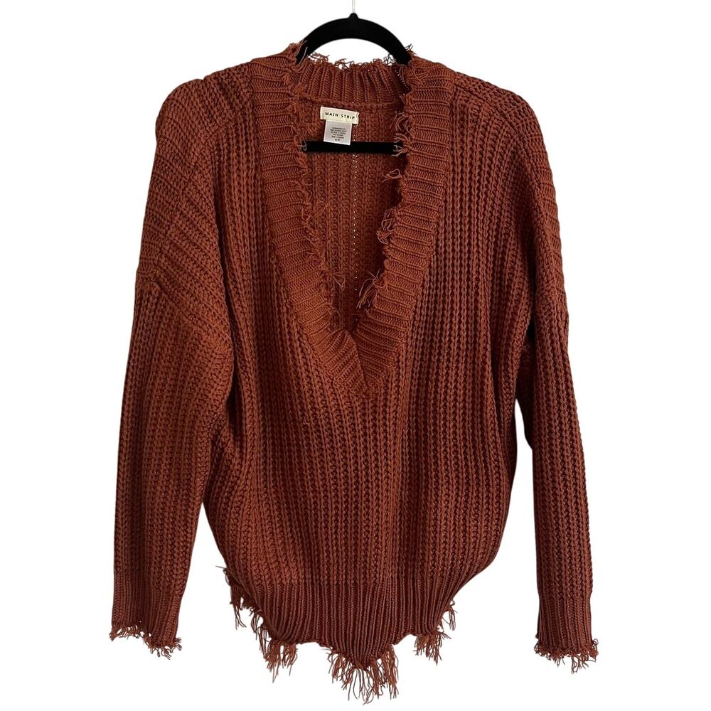 Main Strip Women's Burnt Orange/Rust Distressed V-Neck Sweater Size M‎ Pullover
